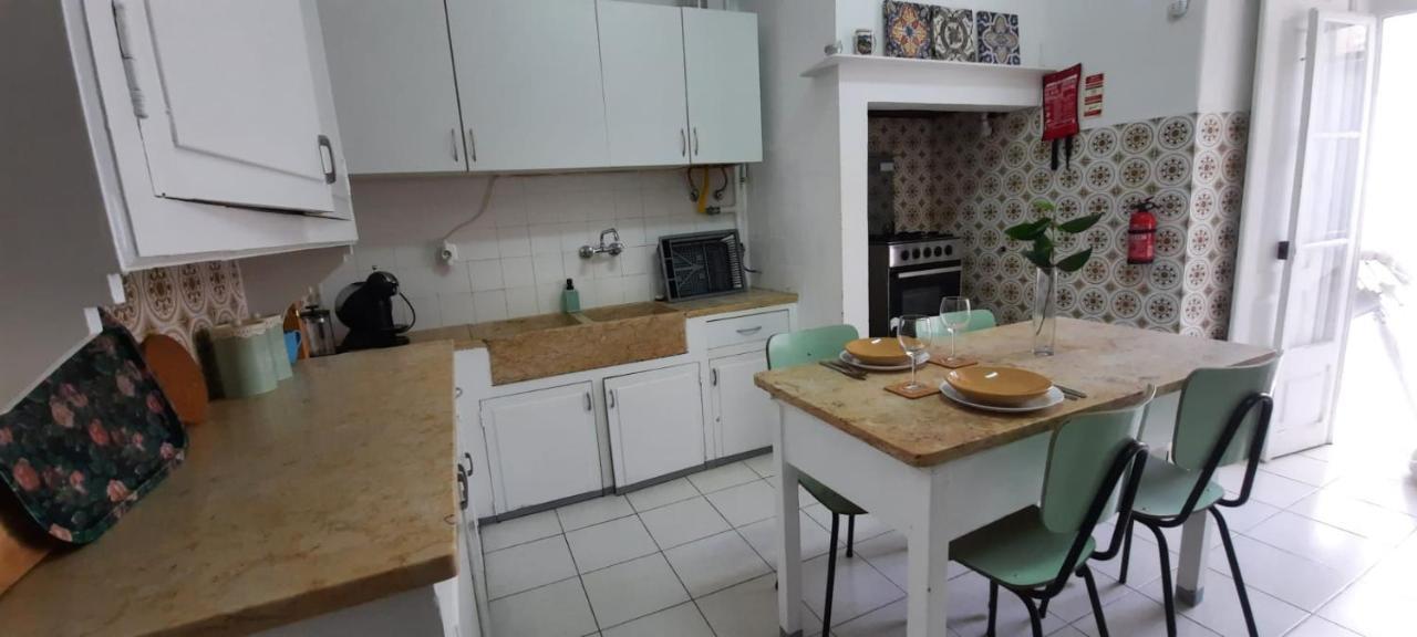 Sunny Terrace Apt, Close To Downtown! 2 Bedroom Flat ลิสบอน ภายนอก รูปภาพ