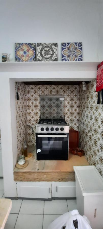 Sunny Terrace Apt, Close To Downtown! 2 Bedroom Flat ลิสบอน ภายนอก รูปภาพ